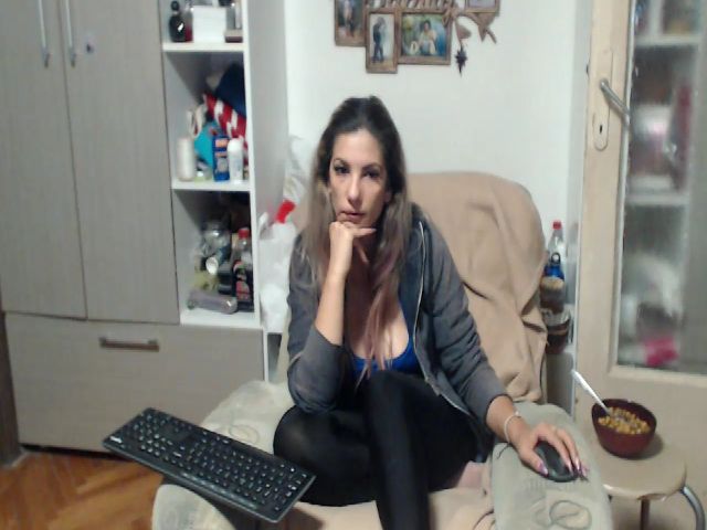 Live sex webcam photo for DancerFlexy #273372710