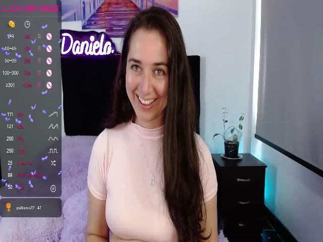 Live sex webcam photo for Daniela1_love #273971351