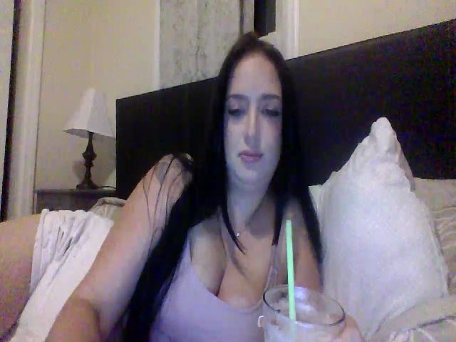 Live sex webcam photo for DaniellaBella #273865450