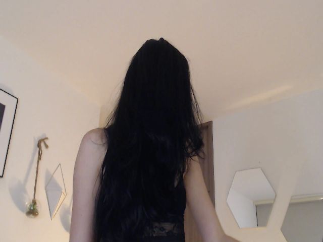 Live sex webcam photo for DaniiG_ #272028222