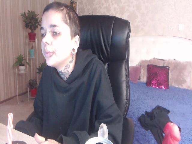 Live sex webcam photo for DarkElf_ #271714404