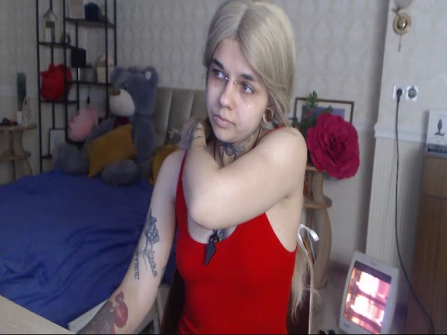 Live sex webcam photo for DarkElf_ #271766943