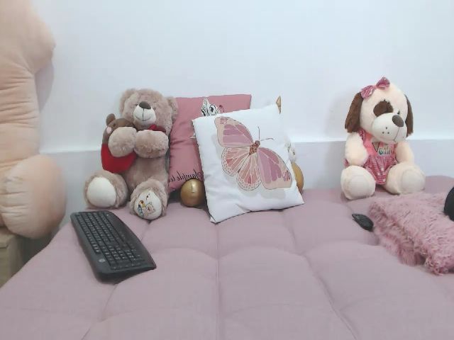 Live sex webcam photo for Delfinlana #272755872