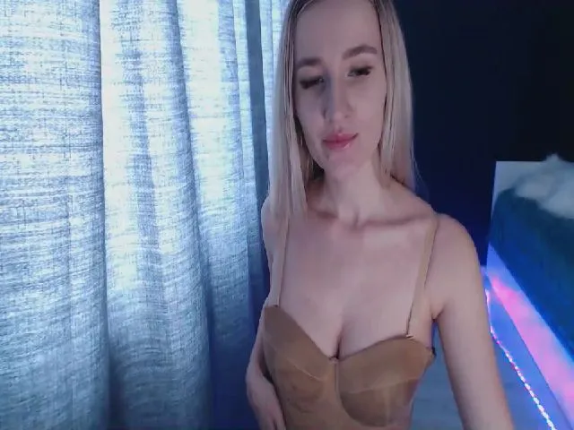 Live sex webcam photo for DemetraLove #272721336