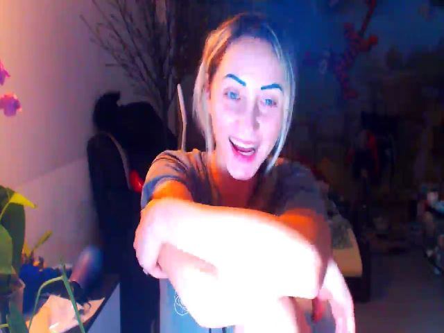 Live sex webcam photo for DenyBlue #272890244