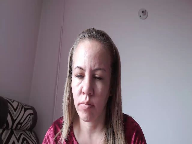 Live sex webcam photo for Derly_1978 #272451450