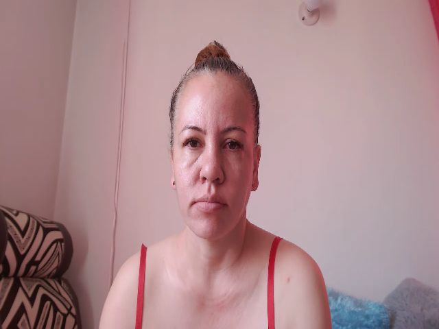 Live sex webcam photo for Derly_1978 #272500522