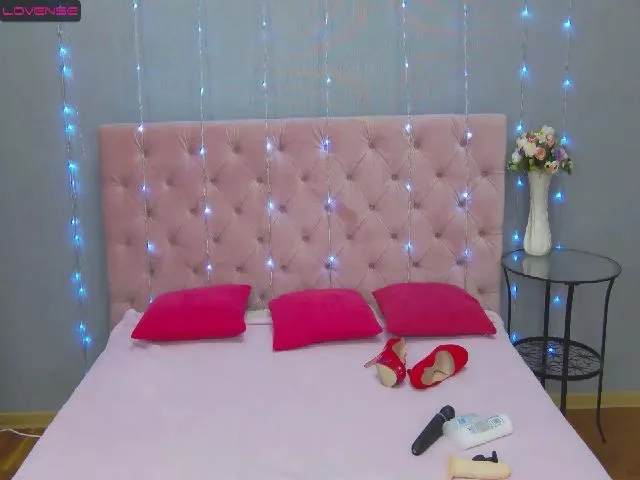 Live sex webcam photo for DerrieStar #274741041