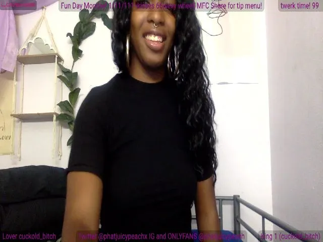 Live sex webcam photo for DestinyAdams #274682551