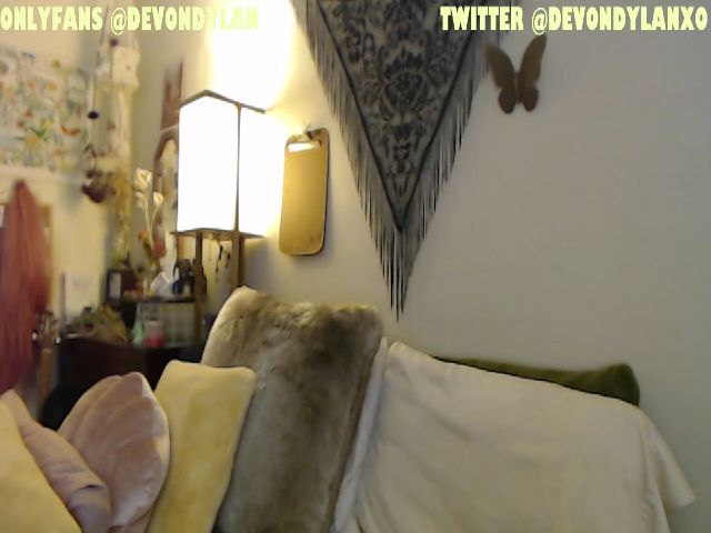 Live sex webcam photo for DevonDylan #274550929