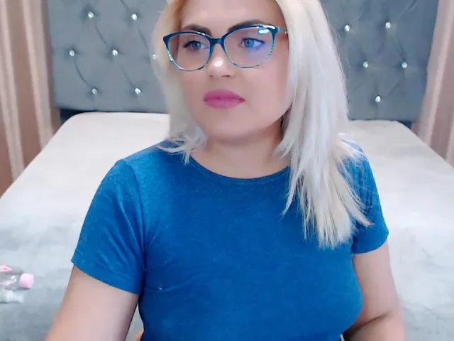 Live sex webcam photo for DiabolicGIrl #273125994