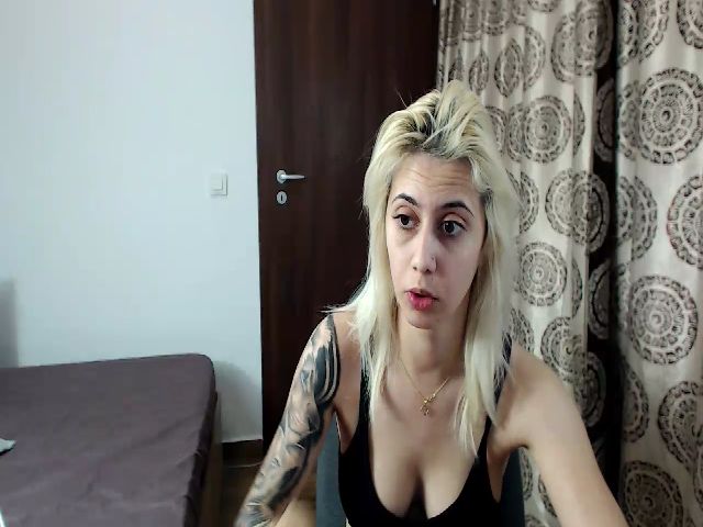 Live sex webcam photo for Diamond06 #273679828