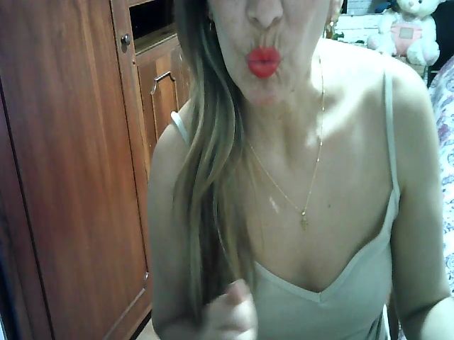 Live sex webcam photo for DianaRouse #287896641