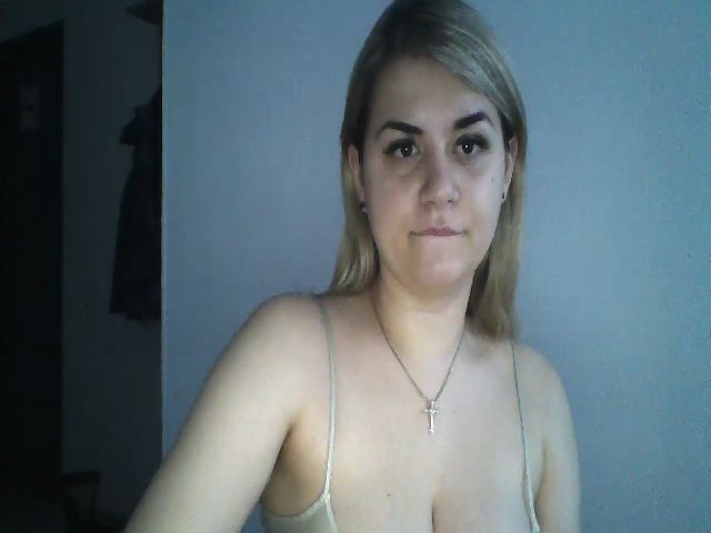 Live sex webcam photo for DianeDirect #272236356