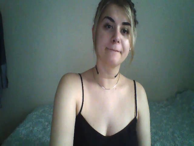 Live sex webcam photo for DianeDirect #272447646