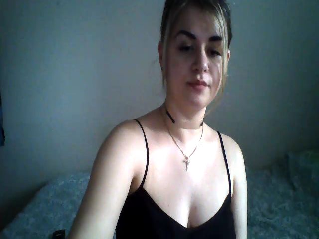 Live sex webcam photo for DianeDirect #272448494