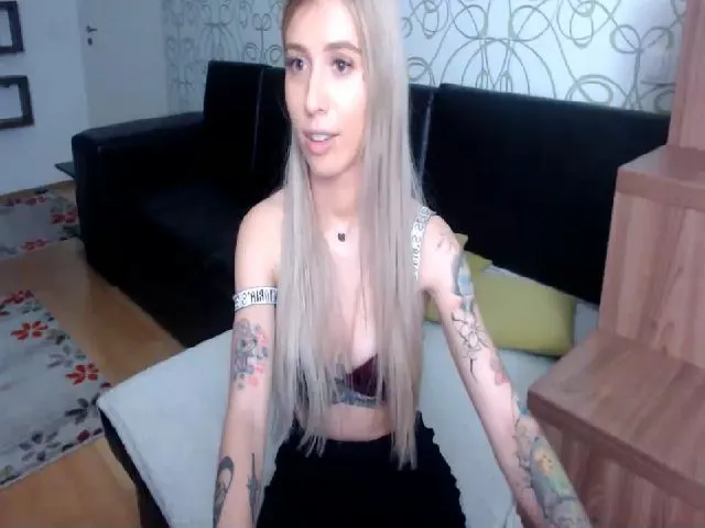 Live sex webcam photo for DiddySweet #272087088
