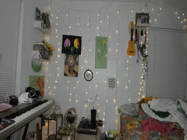 Live sex webcam photo for DinoDarling #273927520