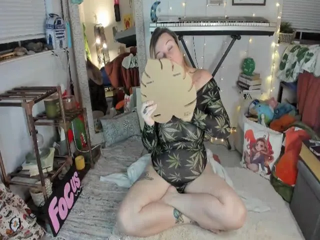 Live sex webcam photo for DinoDarling #274243886