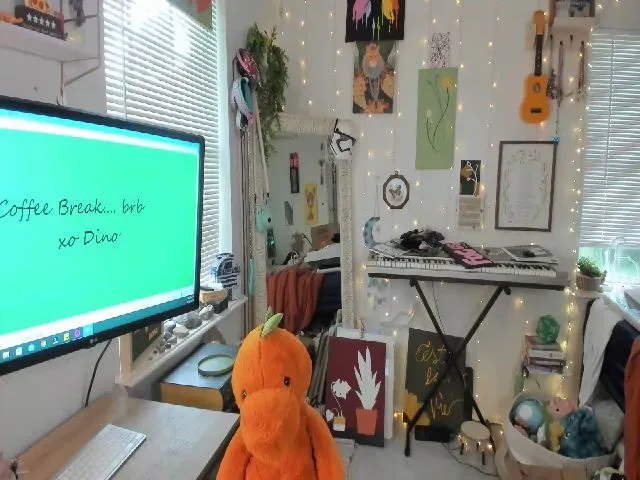 Live sex webcam photo for DinoDarling #274331619