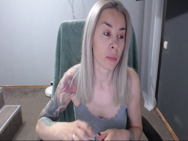 Live sex webcam photo for Directgirl #273292606