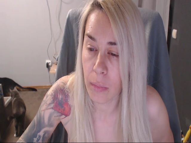 Live sex webcam photo for Directgirl #273677023