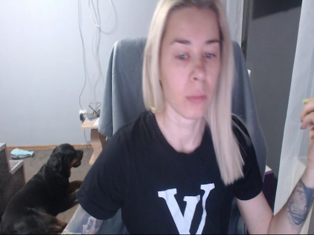 Live sex webcam photo for Directgirl #273834377