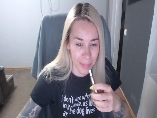 Live sex webcam photo for Directgirl #273969617