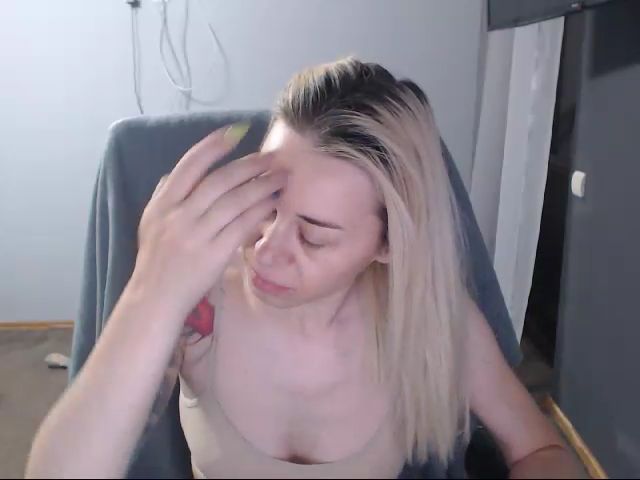 Live sex webcam photo for Directgirl #274135635