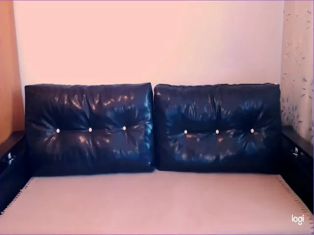 Live sex webcam photo for Dolce_Mimi #272462075
