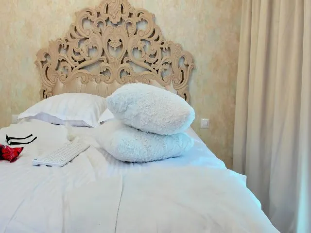 Live sex webcam photo for Doll_lexi #272552962