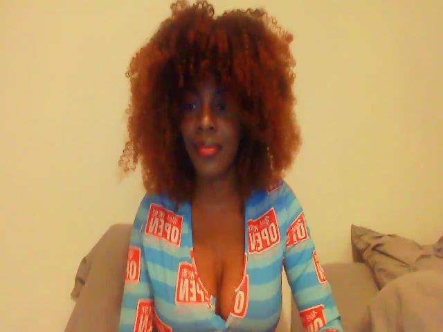 Live sex webcam photo for Dollfaceniah #273609322