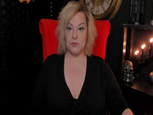 Live sex webcam photo for DominaSadique #271887992
