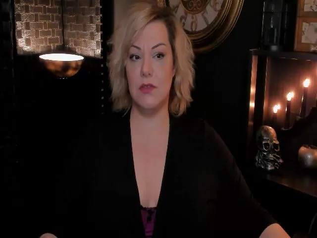 Live sex webcam photo for DominaSadique #272060422