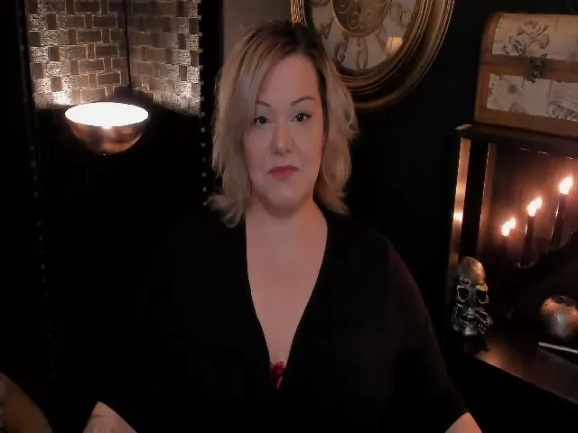 Live sex webcam photo for DominaSadique #272403089