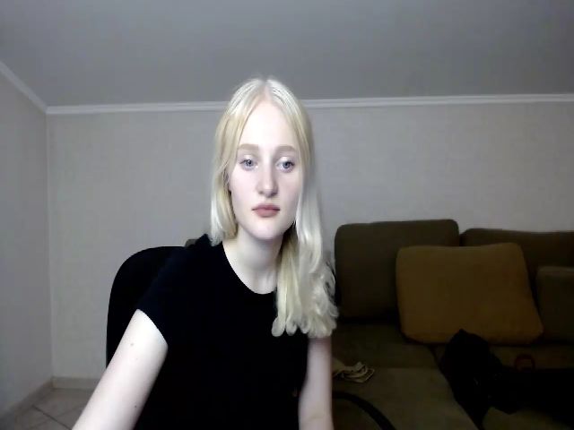 Live sex webcam photo for DominikaCat #274386016