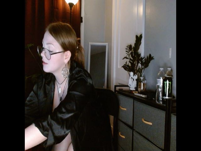 Live sex webcam photo for DommeRayna #273557190