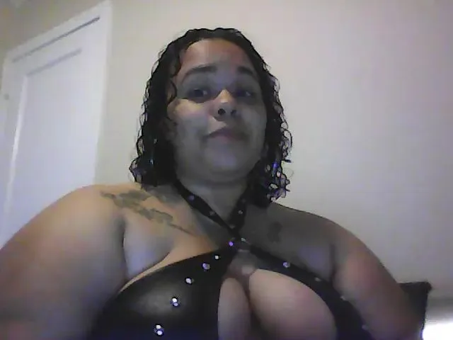 Live sex webcam photo for Dottiepuss #274386134