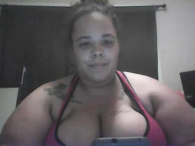 Live sex webcam photo for Dottiepuss #274822037