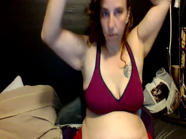 Live sex webcam photo for DoubleDuo84 #273376255