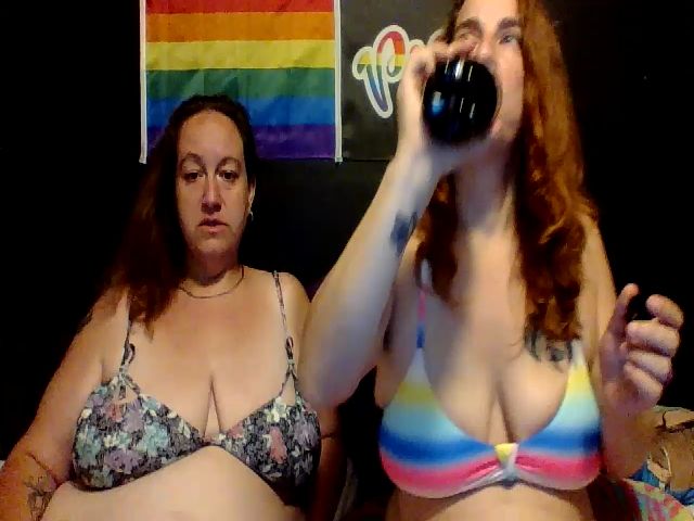 Live sex webcam photo for DoubleDuo84 #273444152