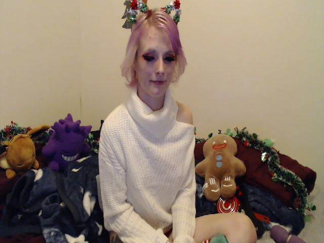 Live sex webcam photo for DragonKitty69 #271787603