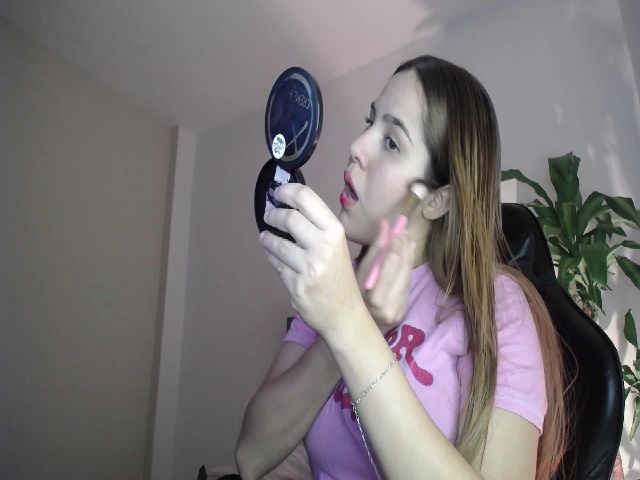 Live sex webcam photo for Dreaamgirlx #274071606