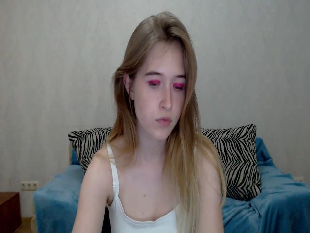 Live sex webcam photo for DreamPeach #273625207