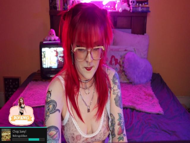 Live sex webcam photo for DrewBerries #273386598