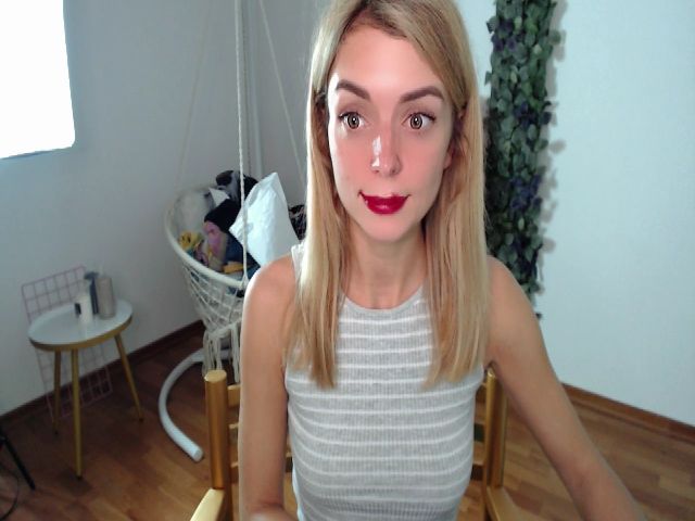 Live sex webcam photo for ELLIEFLOYD #273603298