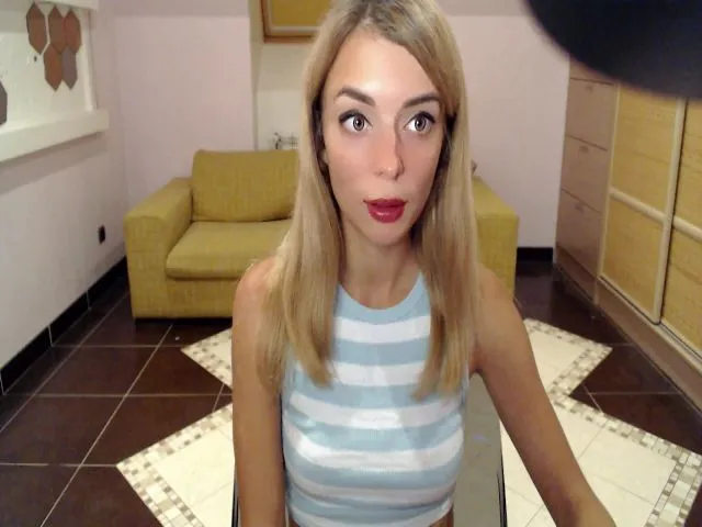 Live sex webcam photo for ELLIEFLOYD #274354841