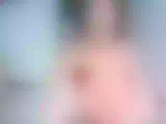 Live sex webcam photo for EMI_333 #273284076