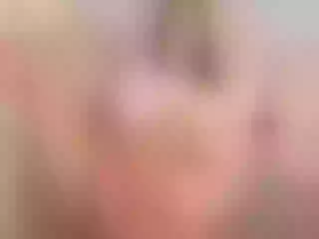 Live sex webcam photo for EMI_333 #273527933