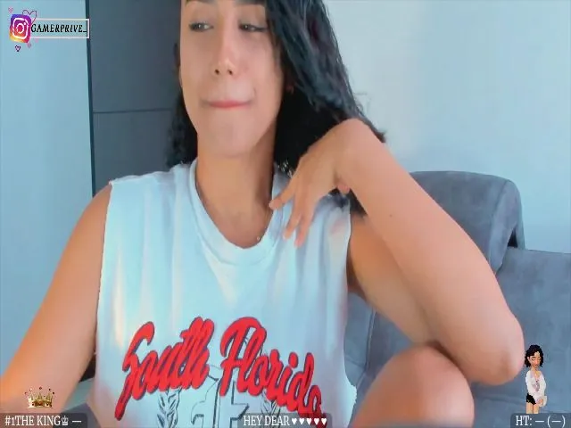 Live sex webcam photo for EMI_333 #273655363